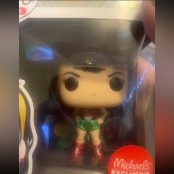 Funko Pop 167 DC Comics Bombshells Wonder Woman Holiday version - Picture 3 of 6